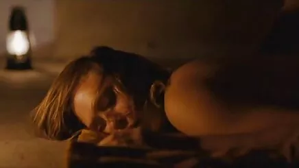 Thủ dâm trong phòng phim sex loanluan tắm