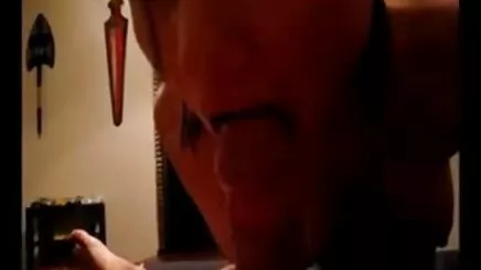 Mia chạm phim sex loanluan vào cô ấy cạo