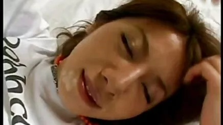 Màu nâu fim sex loanluan nhỏ châu á,